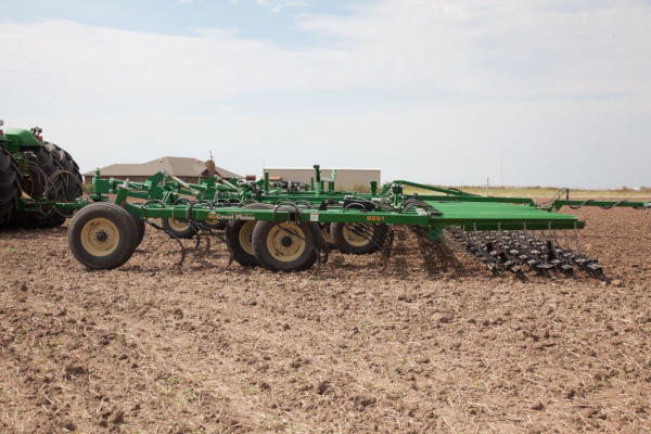 Great Plains | Conventional Tillage | Field Cultivator for sale at Western Implement, Colorado