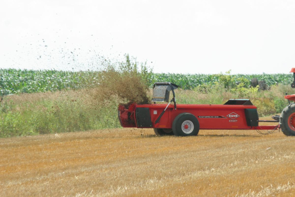 Kuhn | Rear-Discharge Spreaders | 1200 Series for sale at Western Implement, Colorado