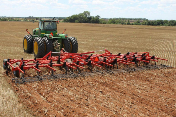 Kuhn | Primary Tillage | Chisel Plows for sale at Western Implement, Colorado