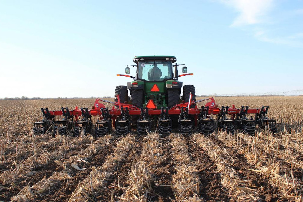 Kuhn | Strip-Till | Gladiator® 1210M for sale at Western Implement, Colorado