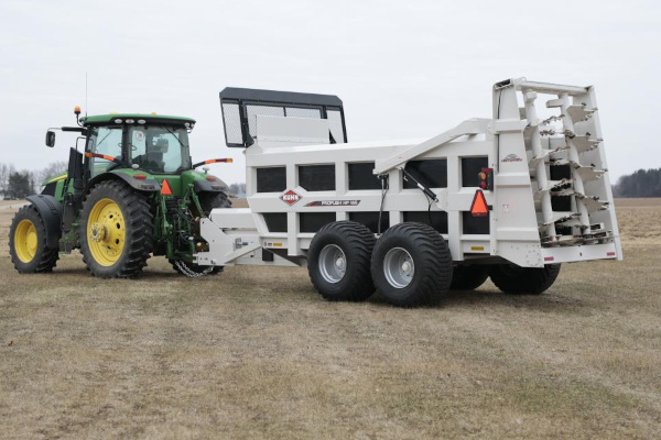 Kuhn | Rear-Discharge Spreaders | HP 160 ProPush® Series for sale at Western Implement, Colorado