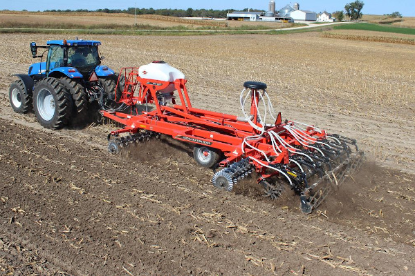 Kuhn | Cover Crop Seeders | CCX 9000 for sale at Western Implement, Colorado